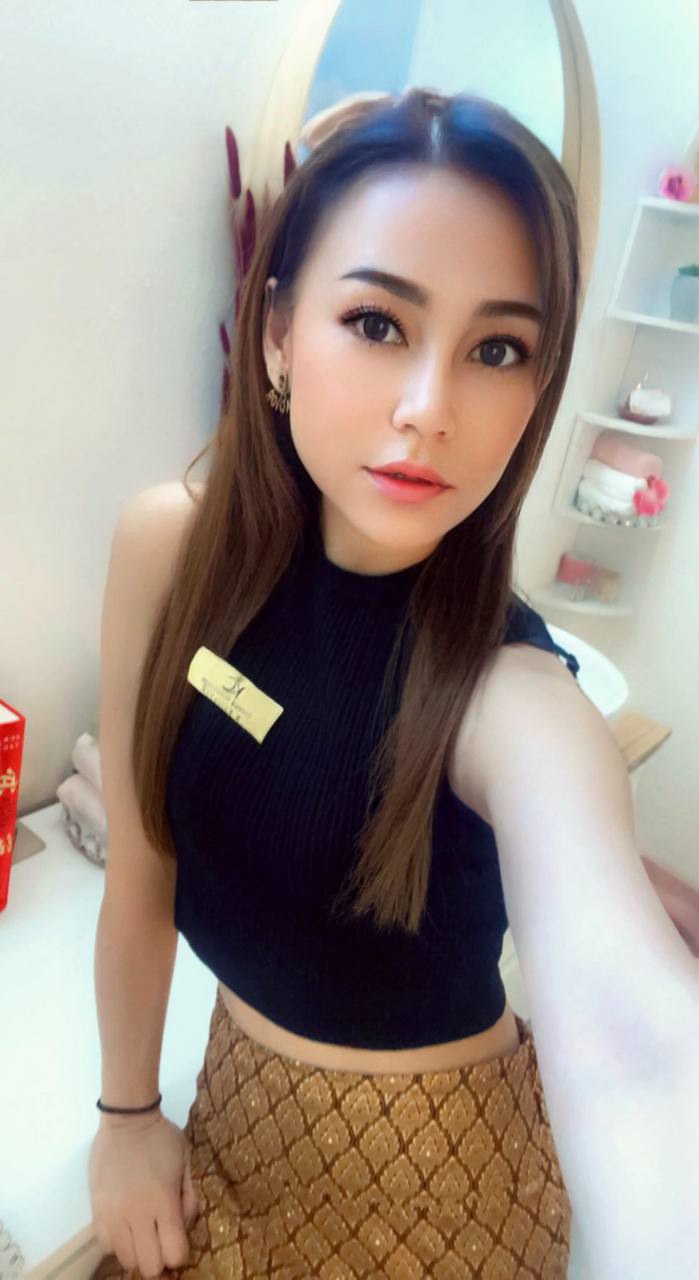 Gastvrouw en eigenares KC